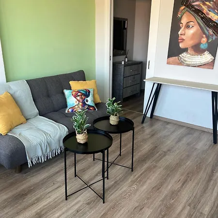 Azul Sea View Apartment Larnaca