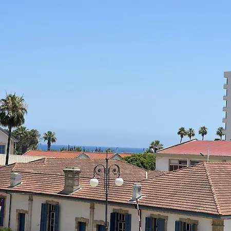 Azul Sea View Apartament Larnaca