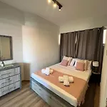 Azul Sea View Apartment Larnaca