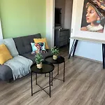 Azul Sea View Apartment Larnaca